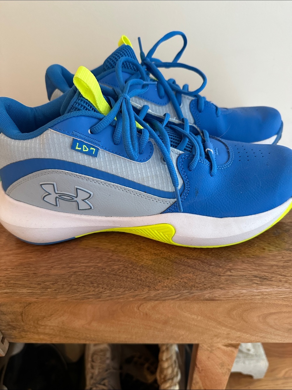 Under Armour Men’s Curry basketball 🏀 Blue and Neon Yellow LD7 Athletic Sneakers